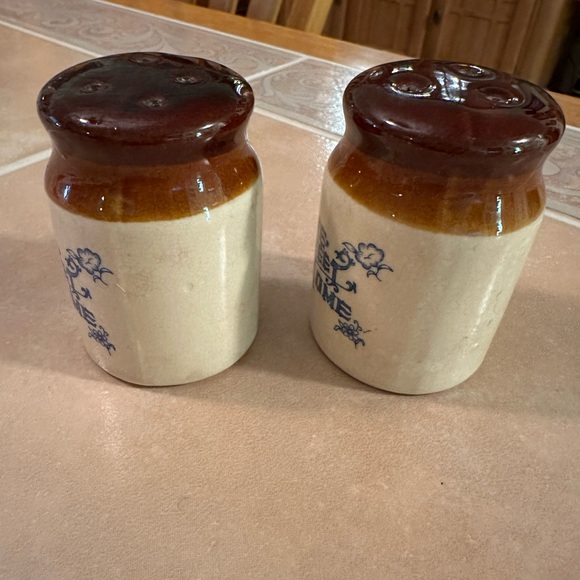 Vintage HOME SWEET HOME♥️Salt n Pepper Shakers - Picture 9 of 9
